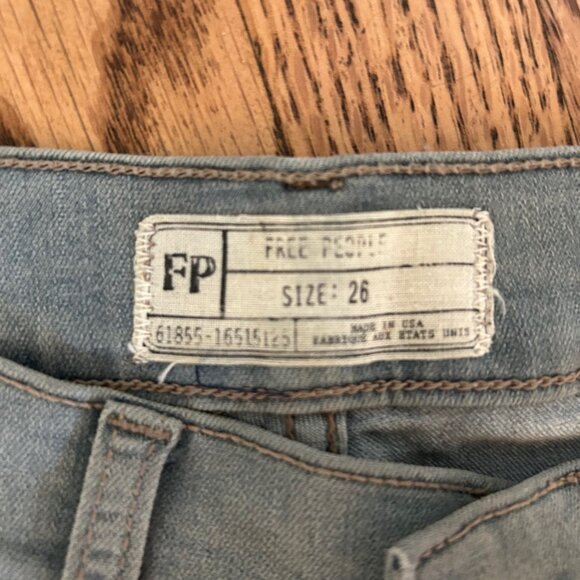 Free People Denim Super Flare Apple Blue Sz. 26 - Perfect condition, clean hems - Picture 2 of 16